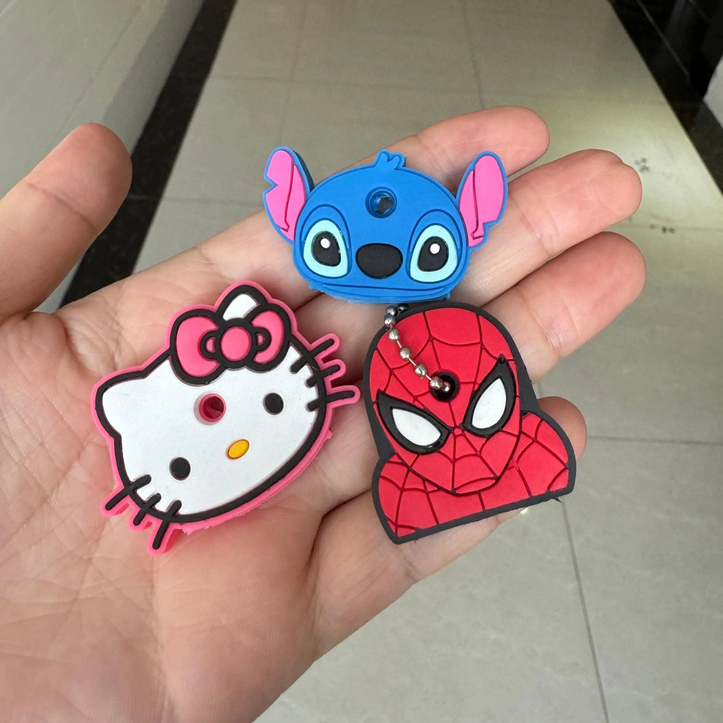 Hot Keychain New Arrival Avenger Minnie Key Chains Spider Cartoon Man Cat Key Cover Caps Car Keychain Key Ring Holder Women