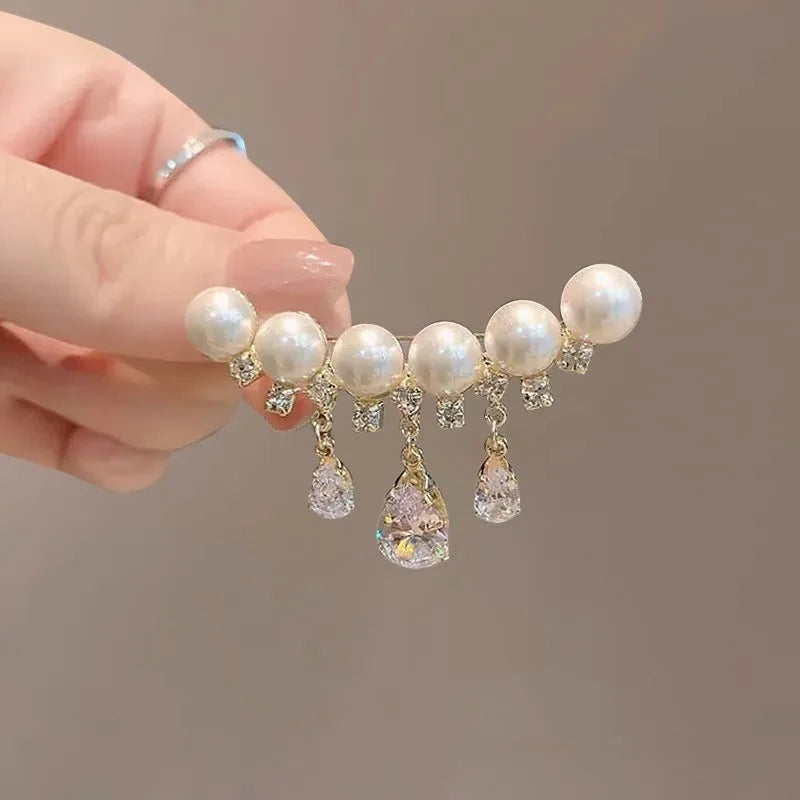 Fashion Crystal Red Cherry Brooches For Women Clothing Cute Alloy Crystal Fruit Enamel Pins Party Jewelry Gifts