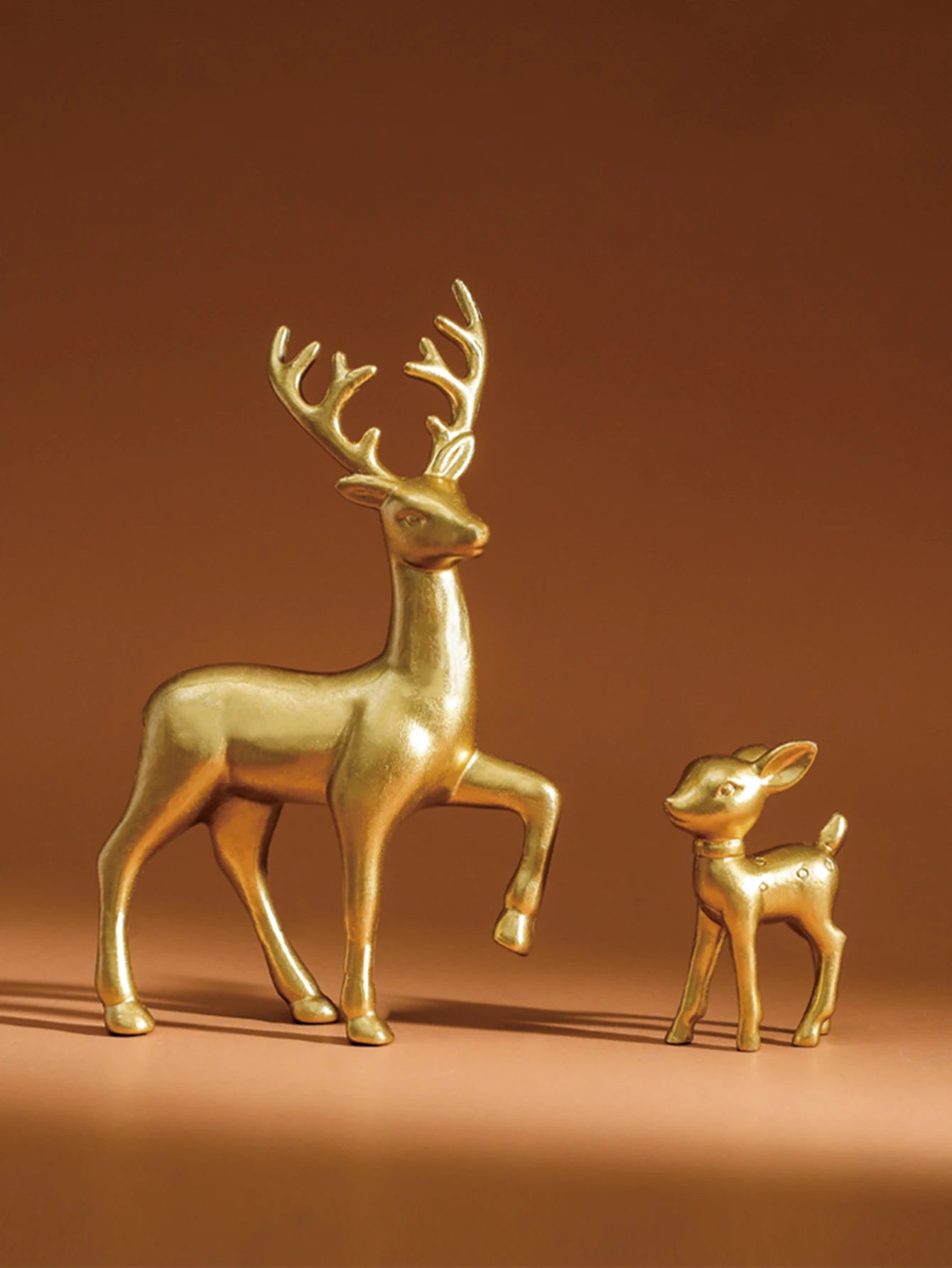 2 Pcs, Room Decor Mother Deer Cute Kids Room Decor Sculptures Kawaii Sculptures Christmas Home Decoration Fawn Figurines