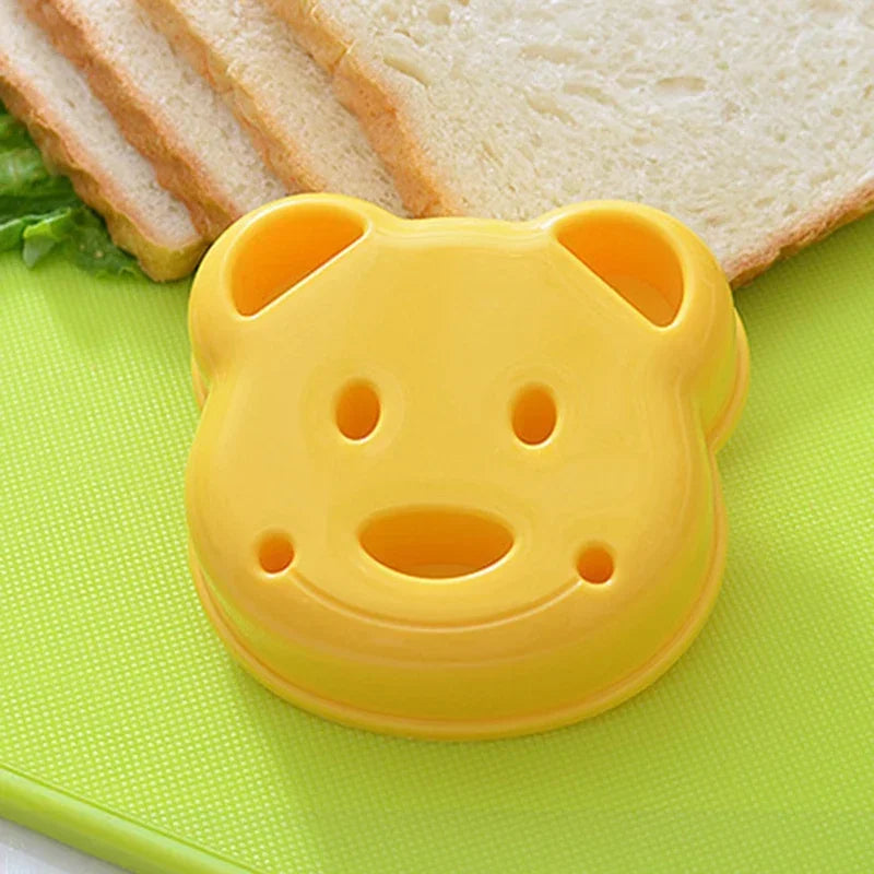 2pcs Sandwich Mould Bear Cat Rabbit Car Shaped Bread Mold Cake Biscuit Embossing Device Crust Cookie Cutter Baking Pastry Tools