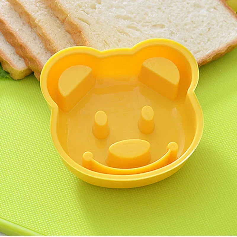 2pcs Sandwich Mould Bear Cat Rabbit Car Shaped Bread Mold Cake Biscuit Embossing Device Crust Cookie Cutter Baking Pastry Tools