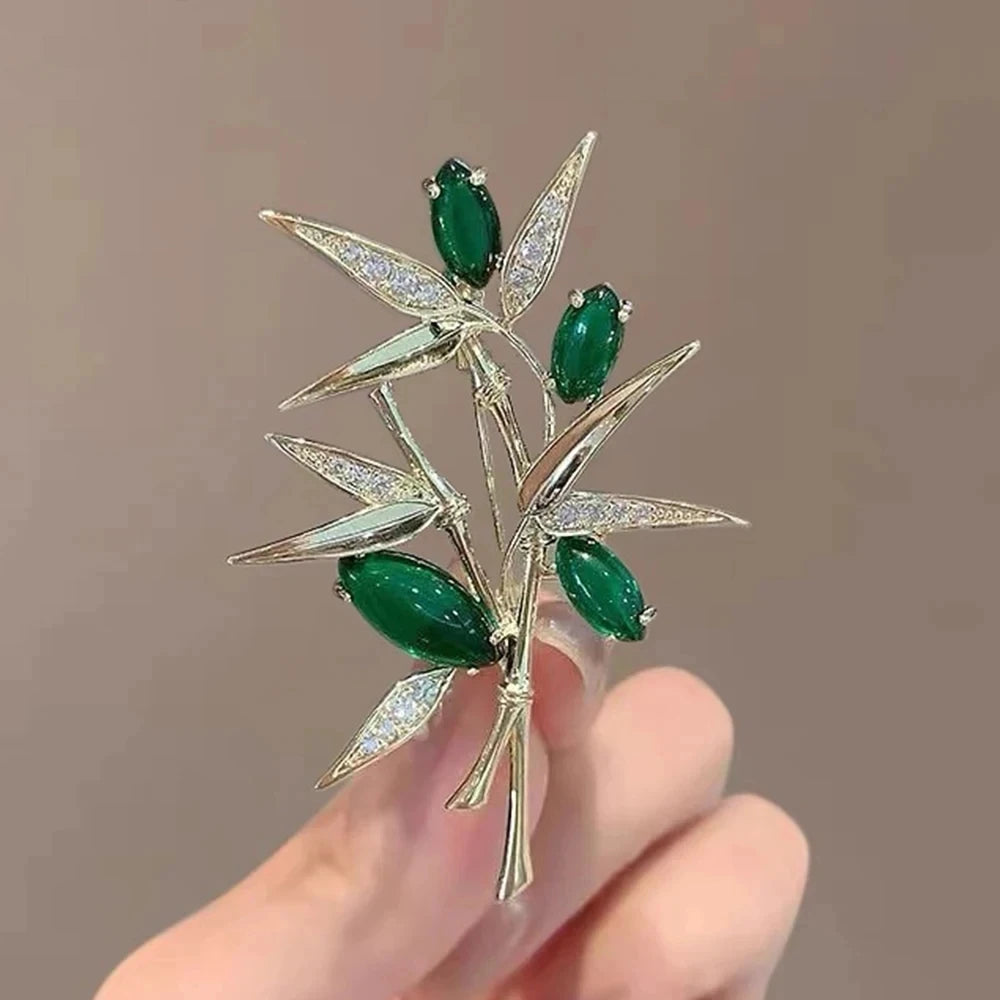 Fashion Crystal Red Cherry Brooches For Women Clothing Cute Alloy Crystal Fruit Enamel Pins Party Jewelry Gifts